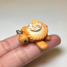 Mini Banana Cream Pie Turtles