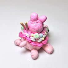 Strawberry Bunny Dessertle