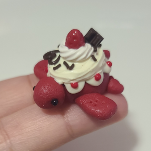 Mini Red Velvet Cake Turtle